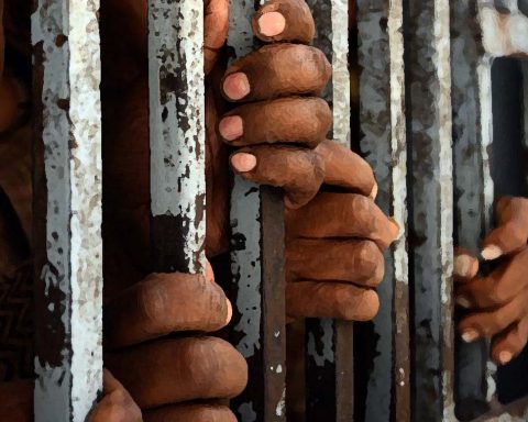 4 sentenced to death